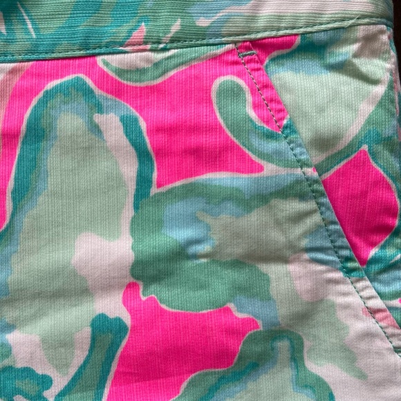 Lilly Pulitzer Buttercup Scallop Billy Blue Shorts Size 16 - Picture 8 of 9